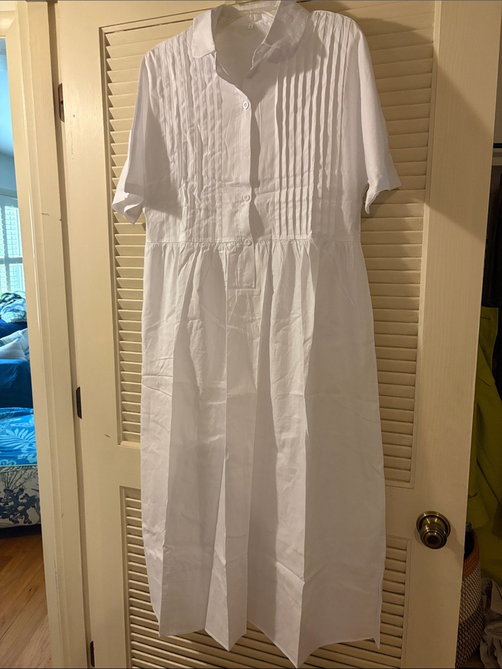 P709. White Button-Front Pintuck Cotton Dress
